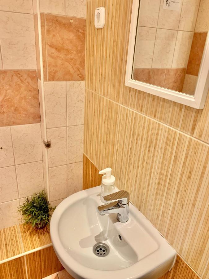 Jazzy Vibes Parliament Rooms And Ensuites Budapest Luaran gambar