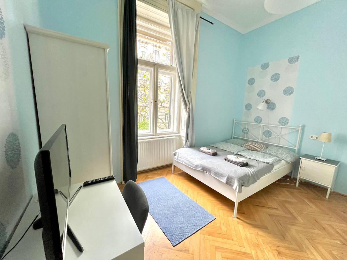 Jazzy Vibes Parliament Rooms And Ensuites Budapest Luaran gambar