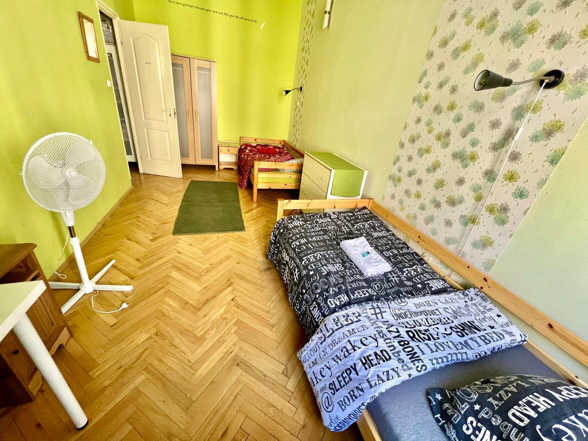 Jazzy Vibes Parliament Rooms And Ensuites Budapest Luaran gambar