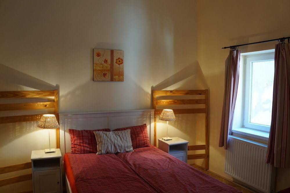 Jazzy Vibes Parliament Rooms And Ensuites Budapest Luaran gambar