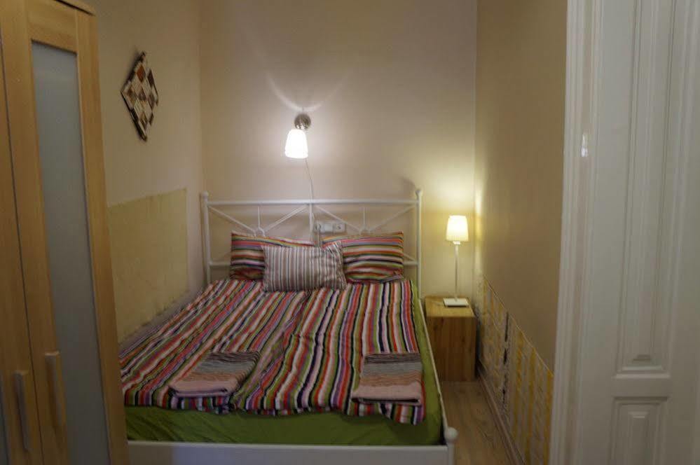 Jazzy Vibes Parliament Rooms And Ensuites Budapest Luaran gambar